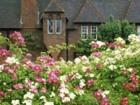 11-exterior-red-house-3