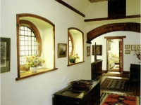 04-red_house_upper_landing