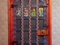 08-red_house_front_door